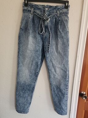 eunina Washed Light Blue High-Waist Paperbag Boyfriend Jeans with Tie Belt